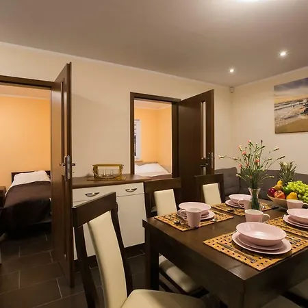 Letniskowe Deluxe * دومبكي